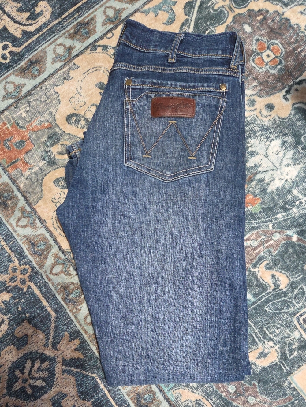 Wrangler Indigo Blue Denim Jeans with Brown Leather Patch Retro Slim Boot 32x30